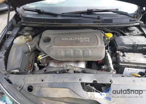 2015 Chrysler 200 C из США, поврежденный, VIN 1C3CCCCB1FN759551